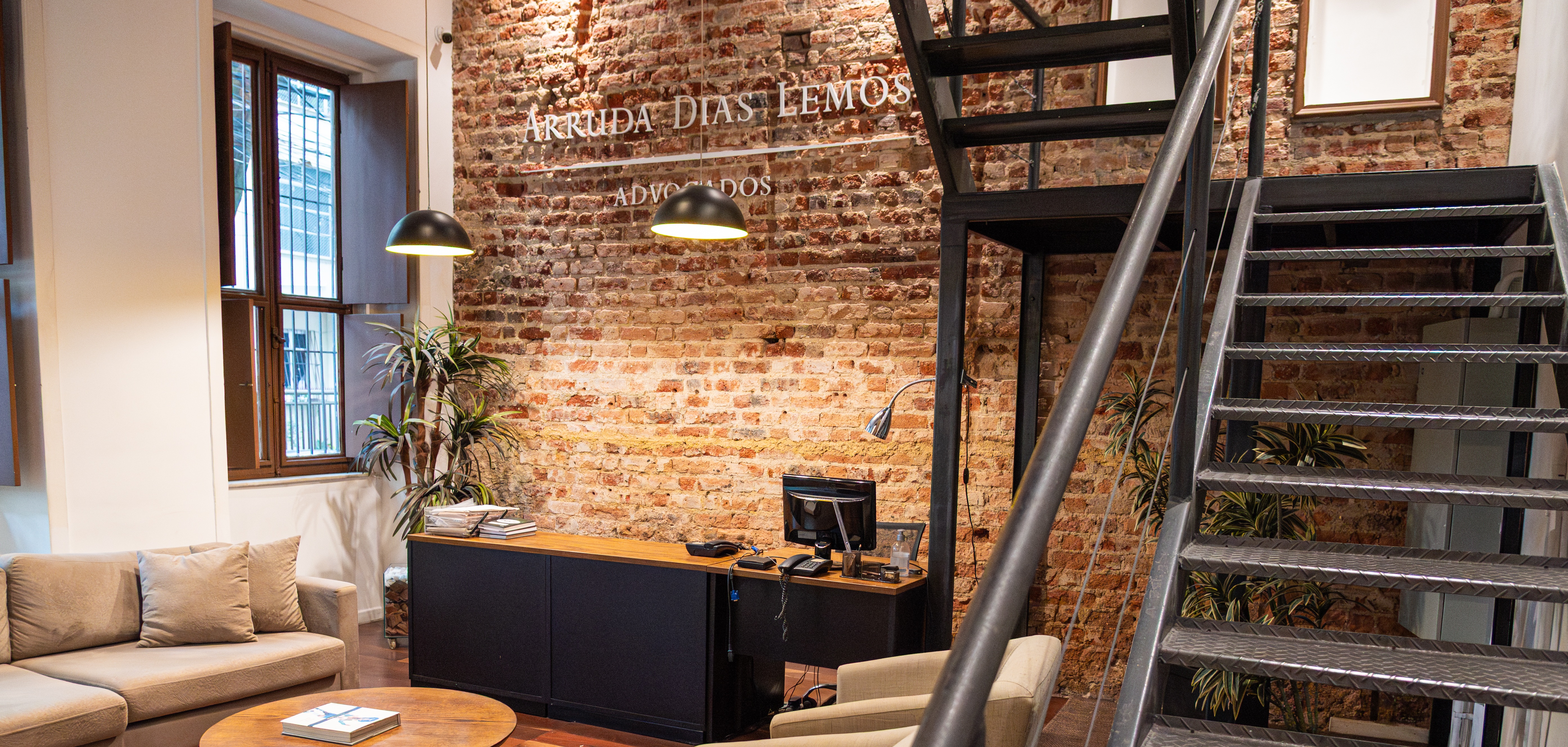 recepção escritório de advocacia arruda dias lemos